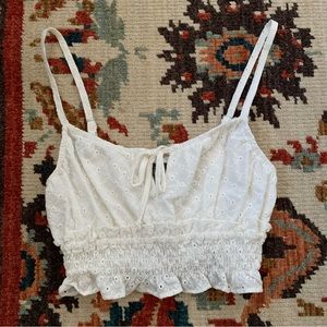 ✨🧚‍♀️White Eyelet Boho Fairycore Crop Top XS✨🧚‍♀️